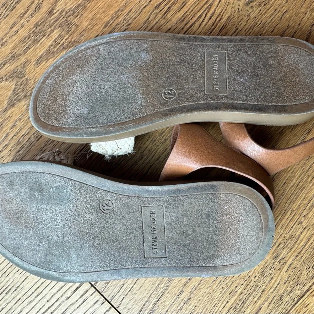 Steve Madden Tan and Cream Raffie Girls Youth 12 Sandals